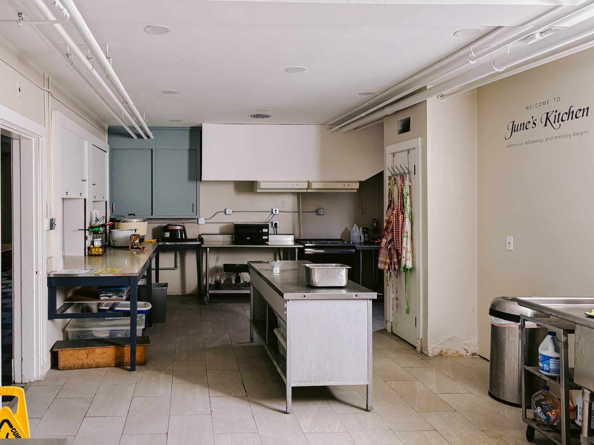 Current kitchen service area